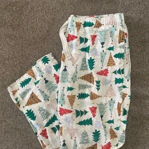 Old Navy Women Pajama Bottoms with Tree Print